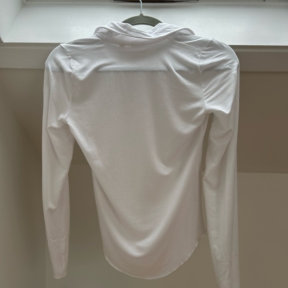 Aritzia soft button-up long sleeve - Picture 3 of 3
